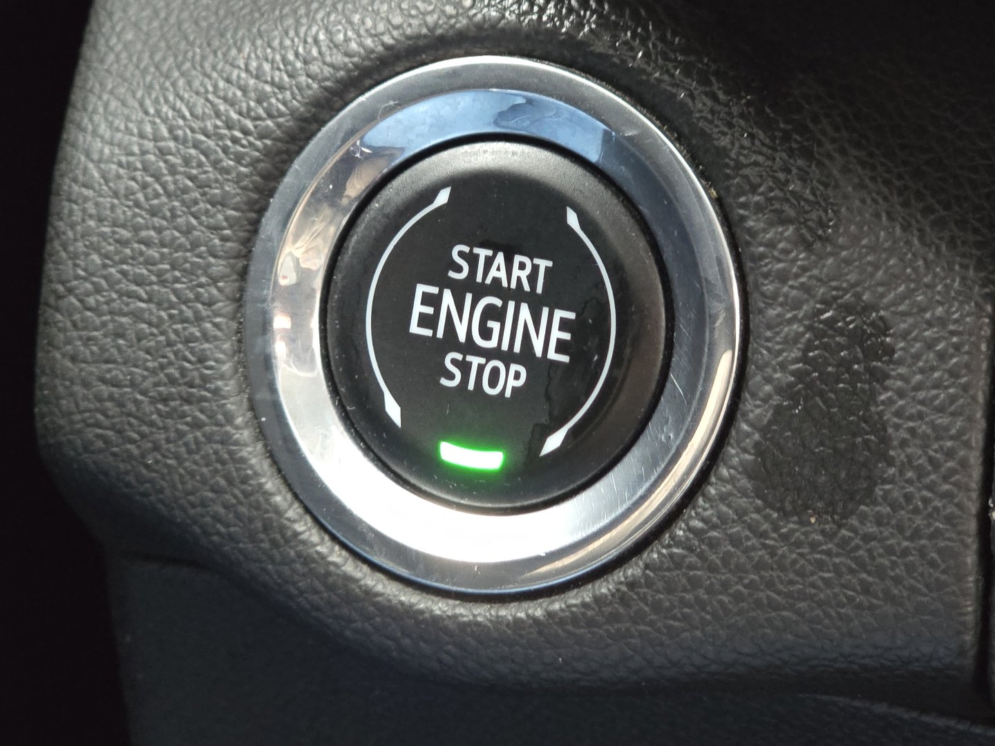 Used 2023 Buick Envision Essence image 8