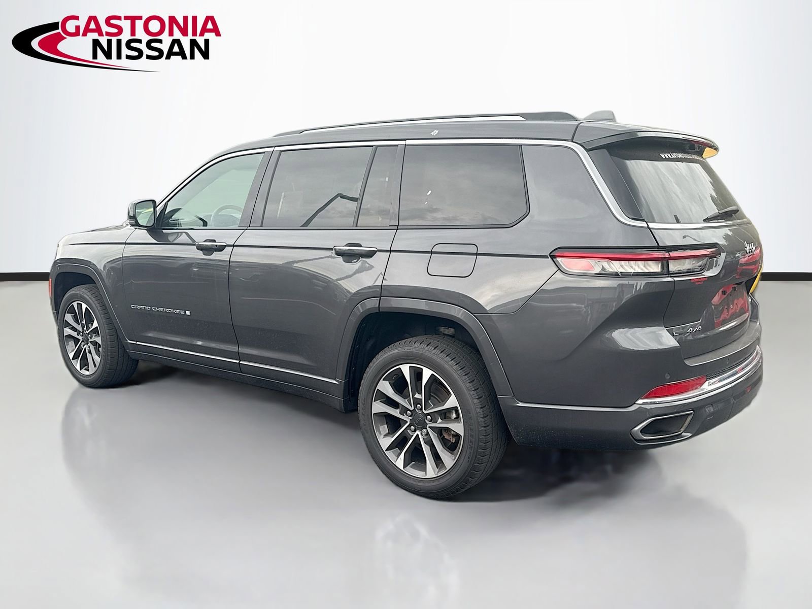 Used 2021 Jeep Grand Cherokee L Overland w/ Luxury Tech Group IV AWD/4WD image 6