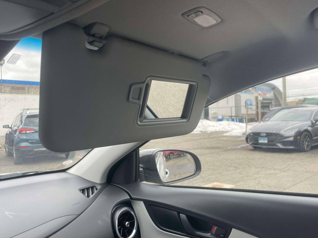 Used 2023 Hyundai Kona SEL image 32