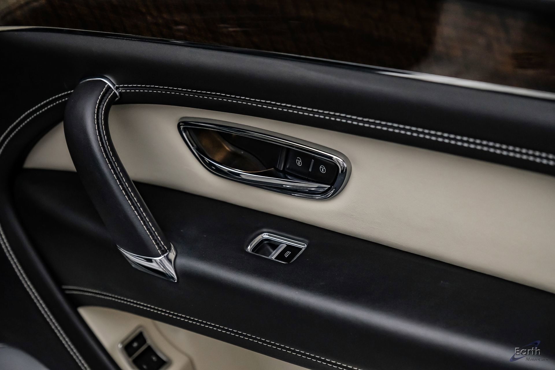 Used 2019 Bentley Bentayga image 88