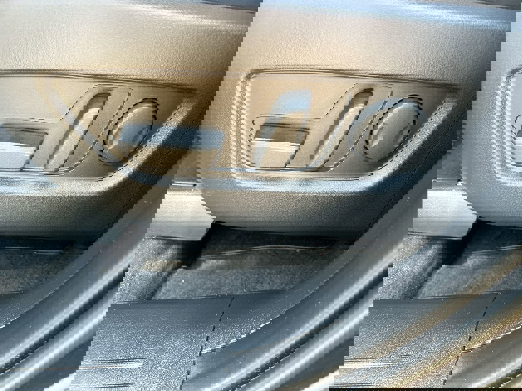 Used 2025 MAZDA CX-70 Plug-In Hybrid w/ Premium Plus image 18