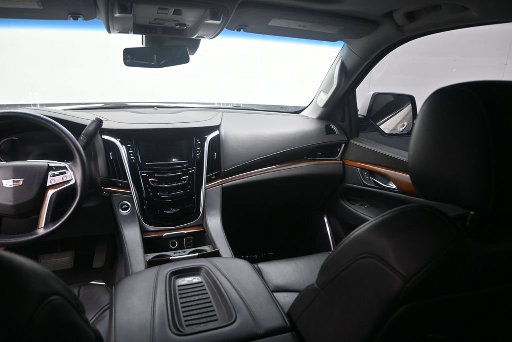 Used 2019 Cadillac Escalade Premium Luxury RWD image 13