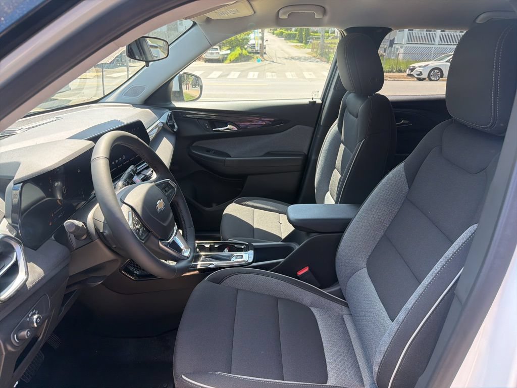 New 2026 Chevrolet TrailBlazer LT w/ LT Cold Weather Package AWD/4WD image 18