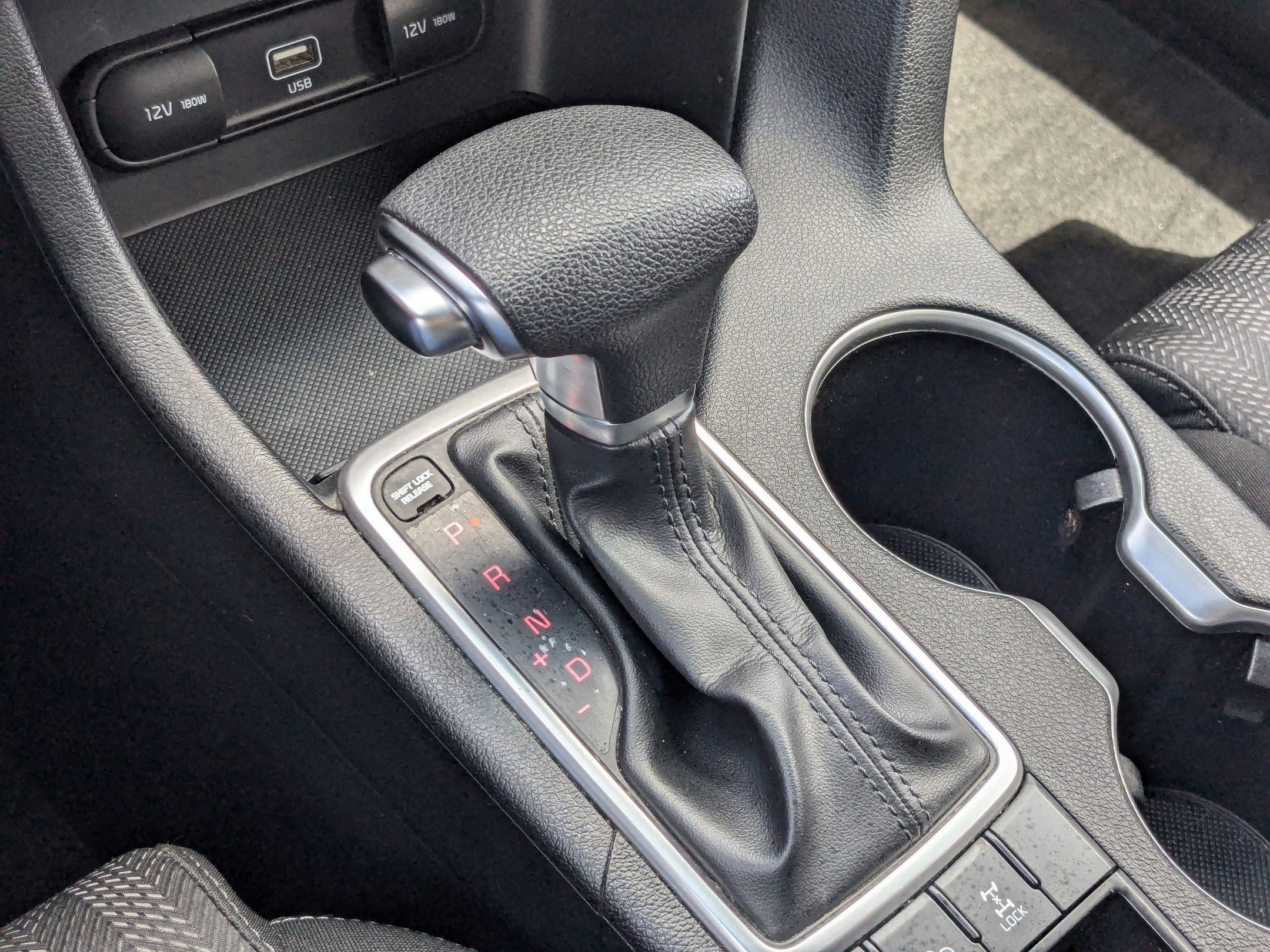 Used 2020 Kia Sportage LX image 21