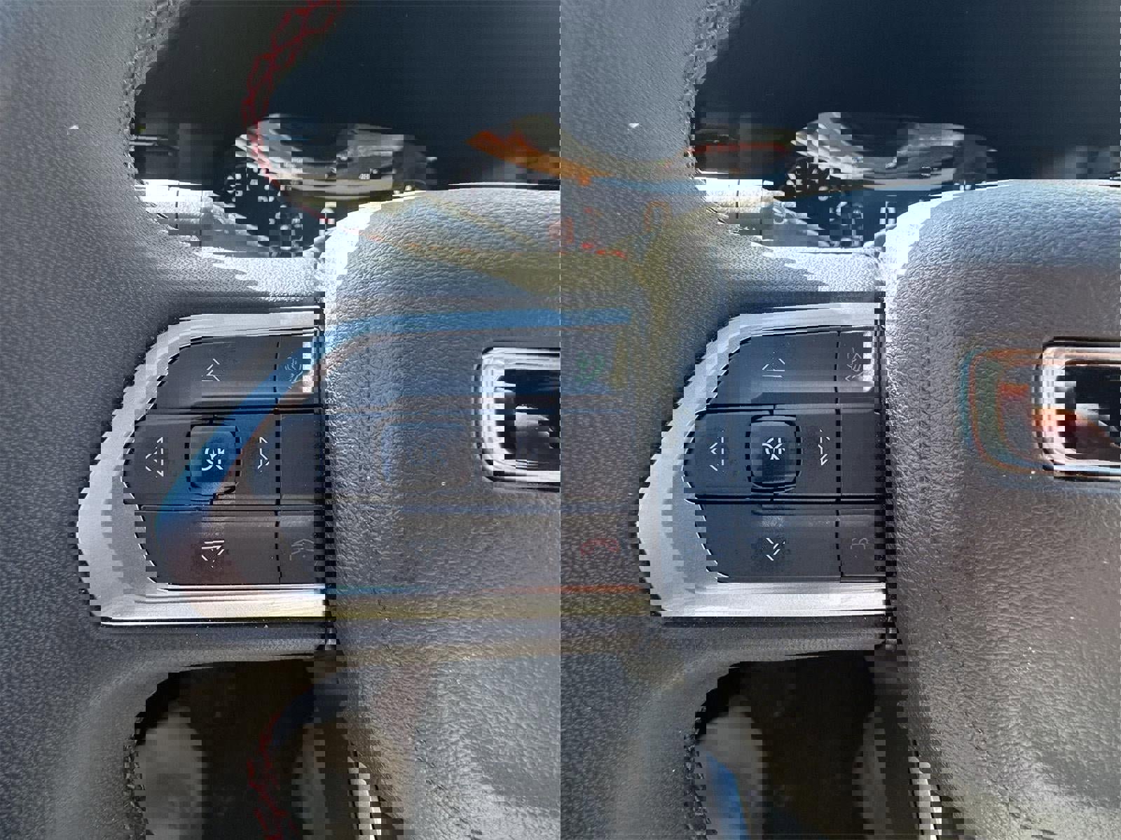 Used 2025 Jeep Compass Trailhawk image 20