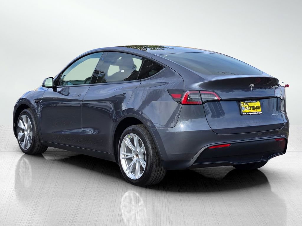 Used 2023 Tesla Model Y Long Range image 6