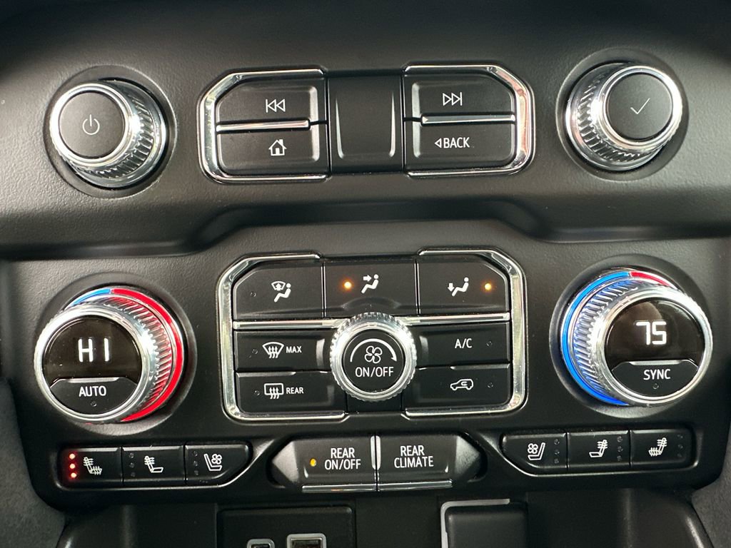 Used 2024 GMC Yukon XL SLT image 29