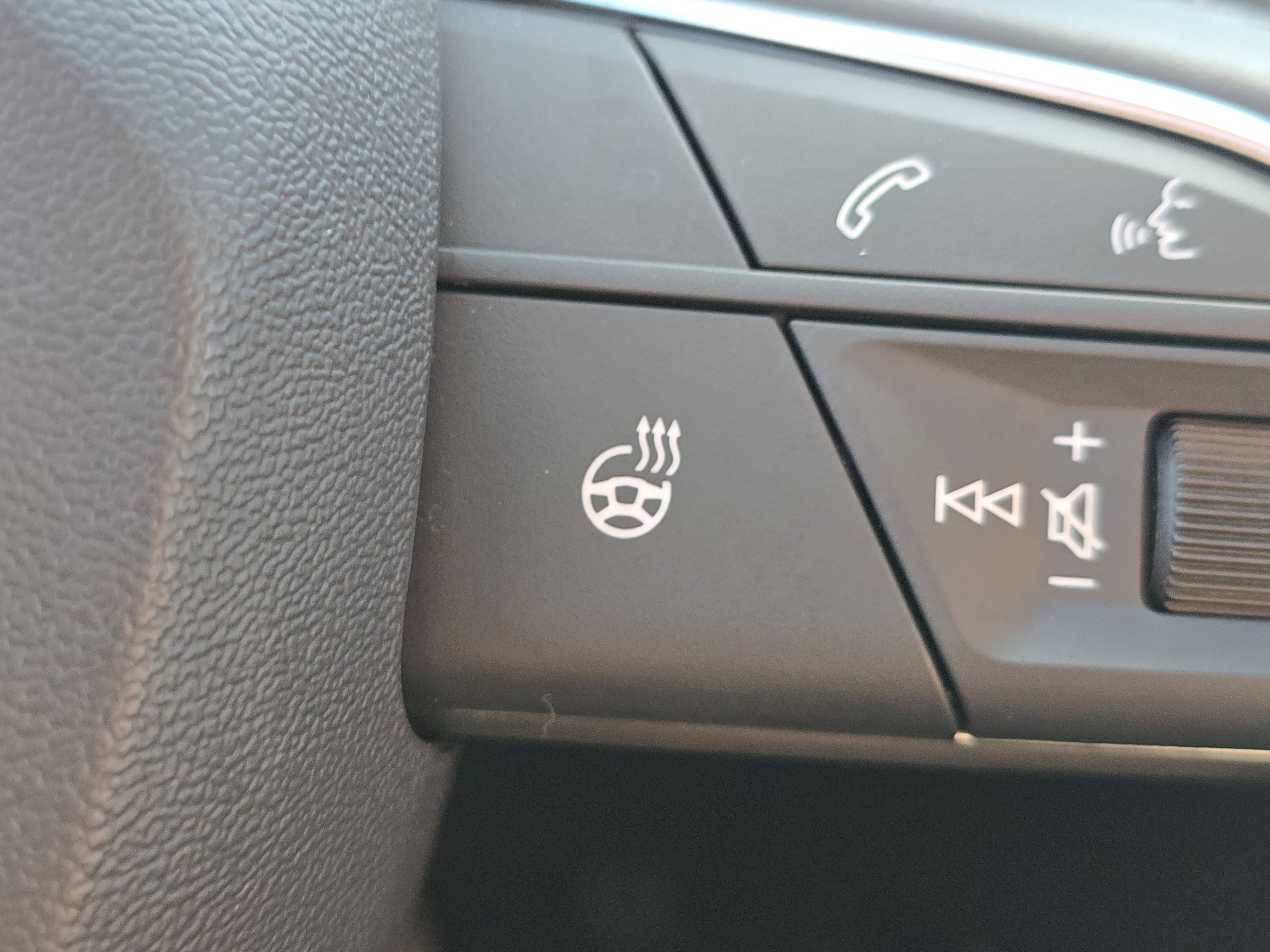 Certified 2023 Audi Q5 2.0T Premium w/ Convenience Package image 14