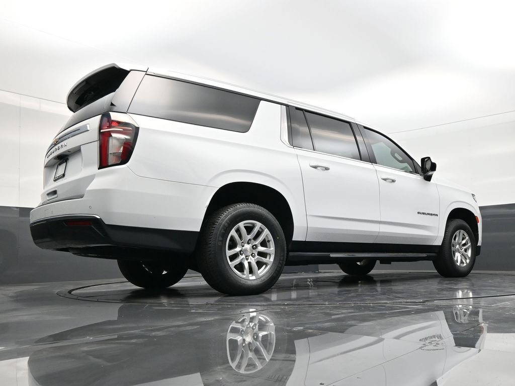 Used 2023 Chevrolet Suburban LS RWD image 23
