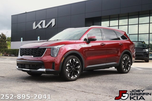 Certified 2025 Kia Sorento EX w/ Panoramic Sunroof Package