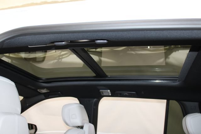 New 2027 Cadillac Vistiq Luxury AWD/4WD image 9