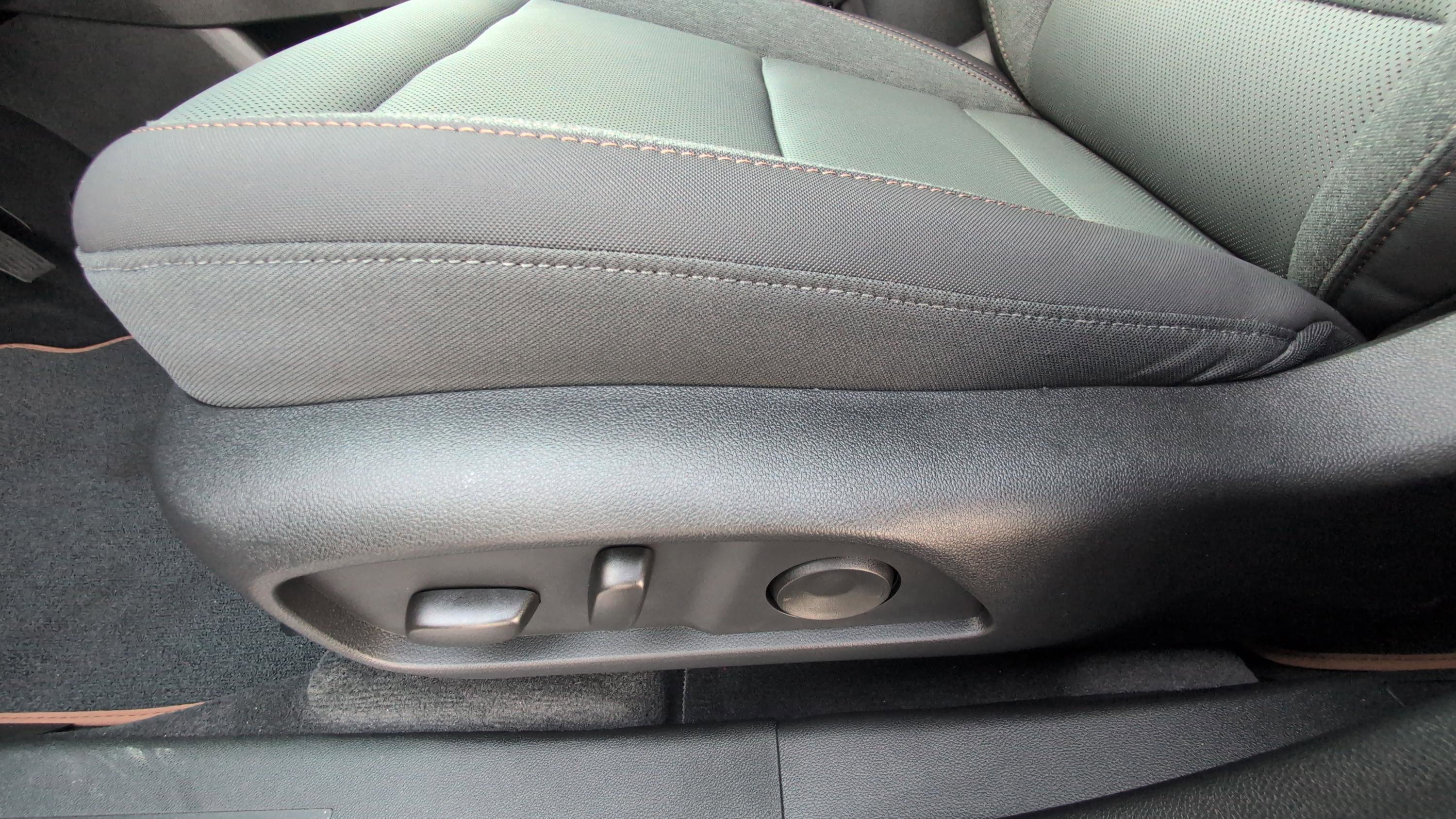 Used 2026 GMC Terrain AT4 image 19