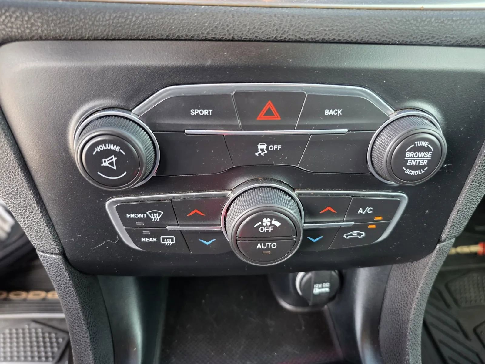 Used 2016 Dodge Charger SXT w/ Rallye Group AWD/4WD image 20