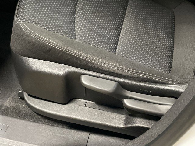 Used 2024 GMC Terrain SLE FWD image 13