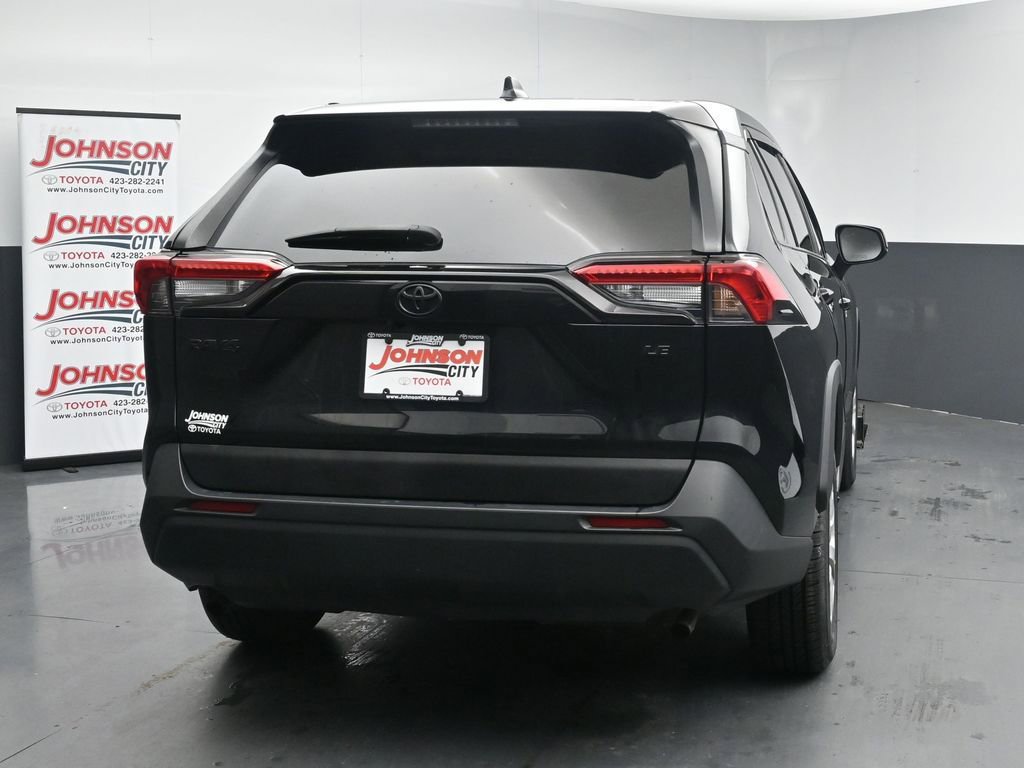 Used 2023 Toyota RAV4 LE FWD image 8