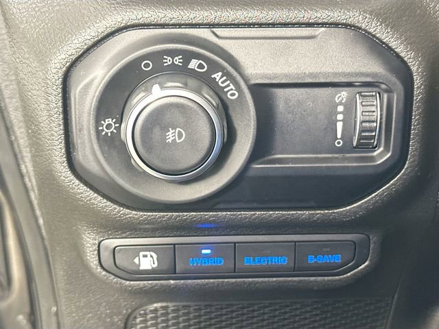 Used 2023 Jeep Wrangler Unlimited Sahara w/ Cold Weather Group image 25