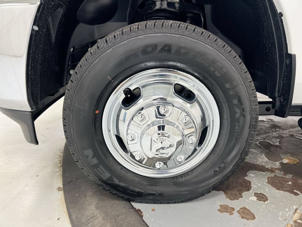 New 2026 RAM 3500 Tradesman AWD/4WD image 22