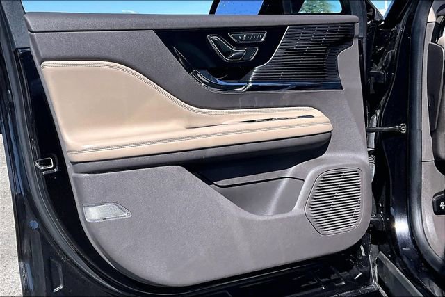 Used 2022 Lincoln Corsair FWD image 16