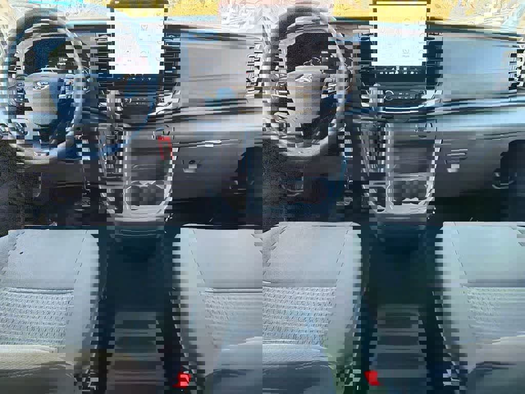 Used 2024 Ford Transit 350 XLT image 17