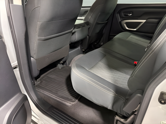 Used 2019 Nissan Titan SV AWD/4WD image 30