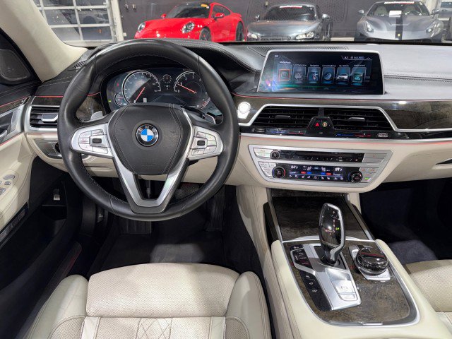 Used 2016 BMW 750i xDrive image 65