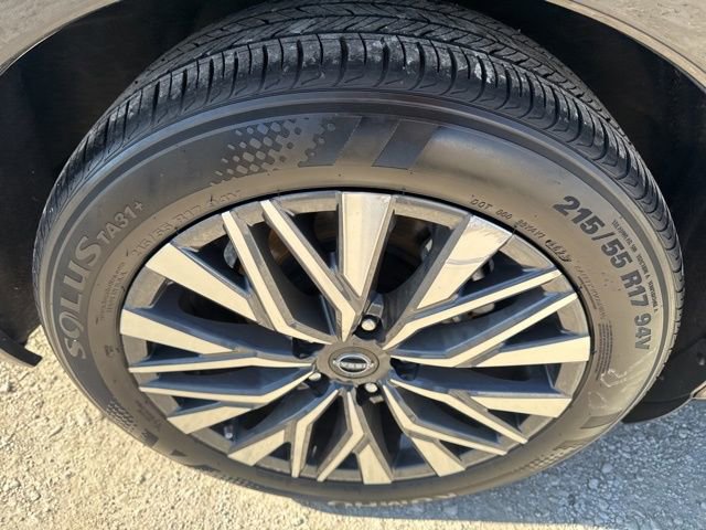Used 2024 Nissan Altima 2.5 SV image 24