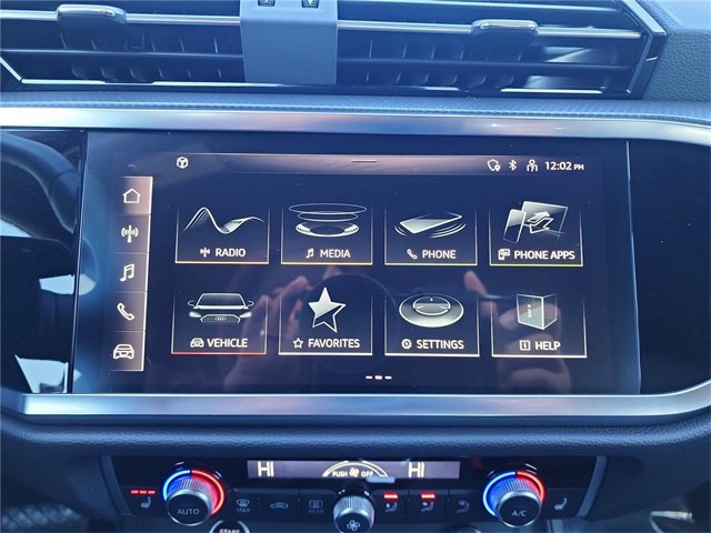 New 2025 Audi Q3 2.0T Premium image 18