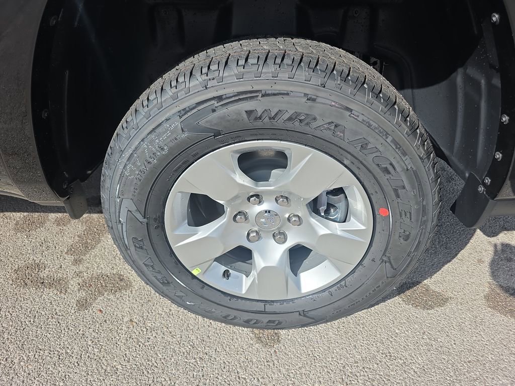 New 2026 RAM 1500 4x4 Crew Cab image 11