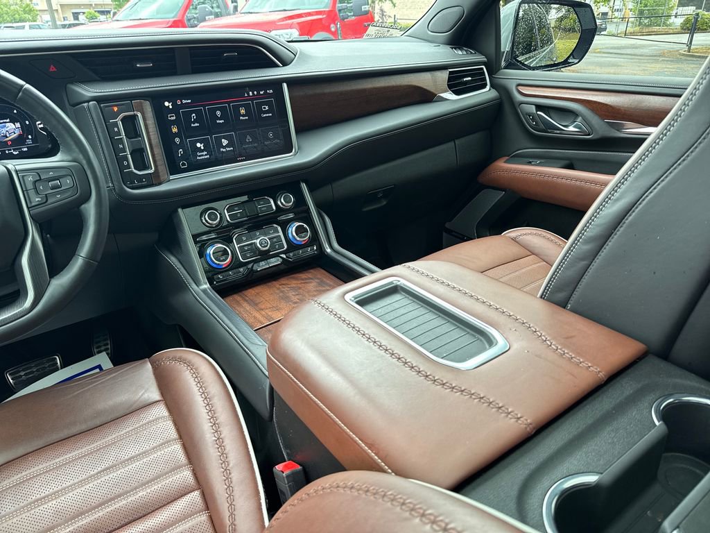 Used 2023 GMC Yukon XL Denali Ultimate AWD/4WD image 29