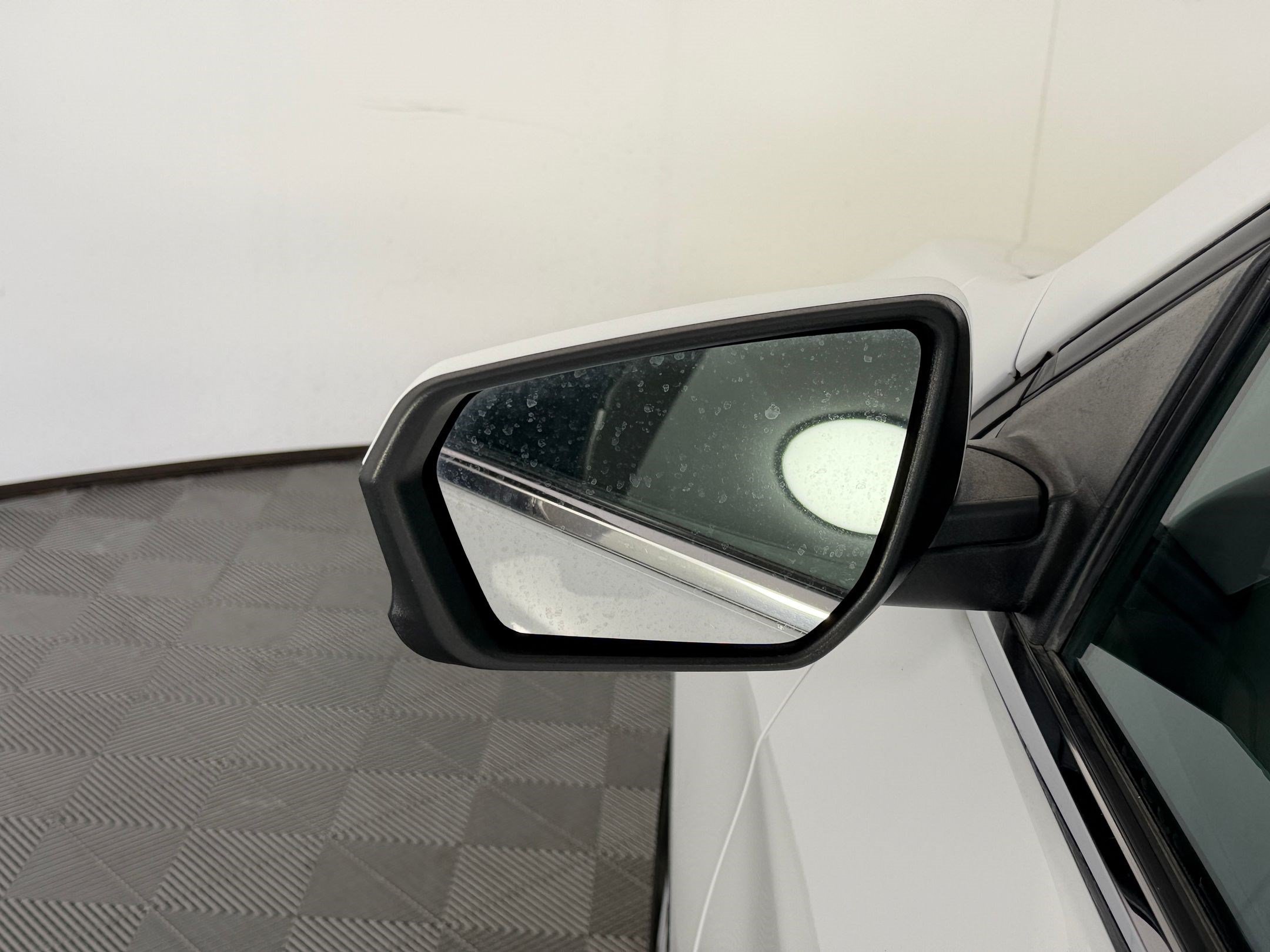Used 2022 Chevrolet Equinox LT AWD/4WD image 23