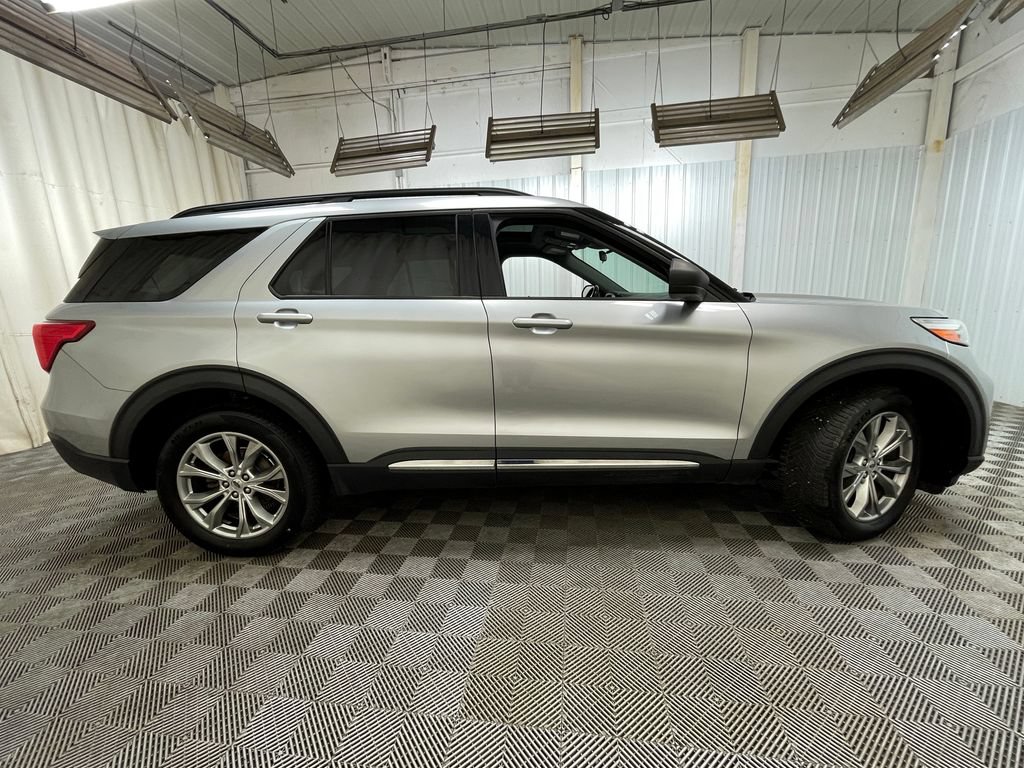 Used 2020 Ford Explorer XLT AWD/4WD image 22
