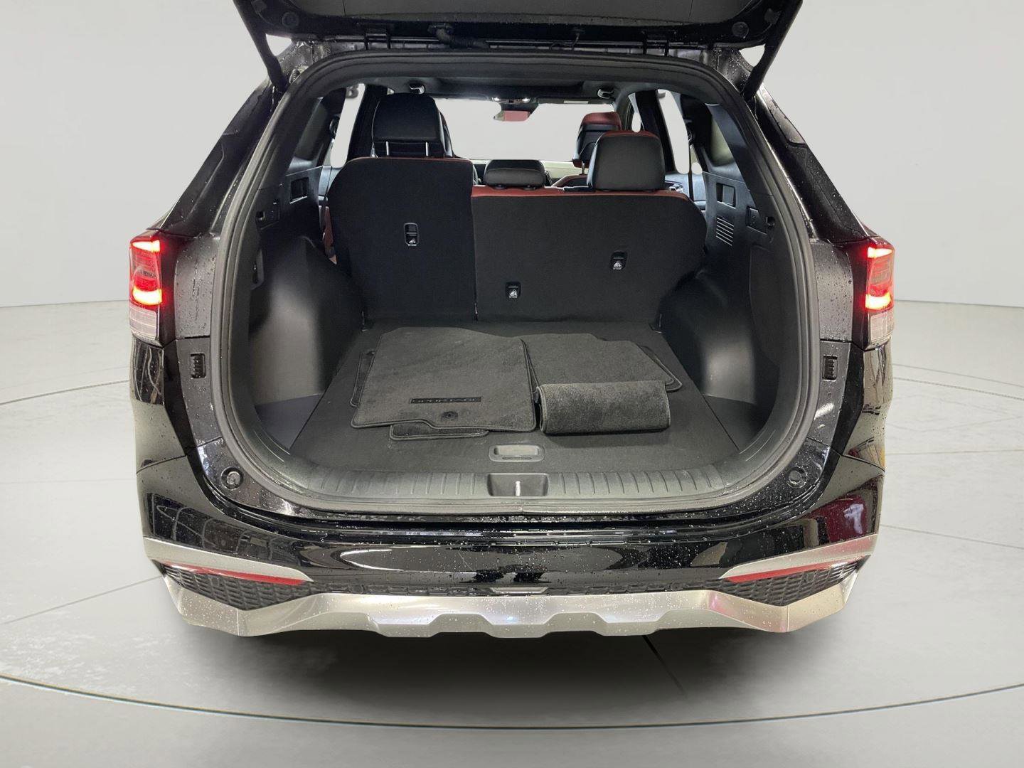 Used 2023 Kia Sportage SX image 9