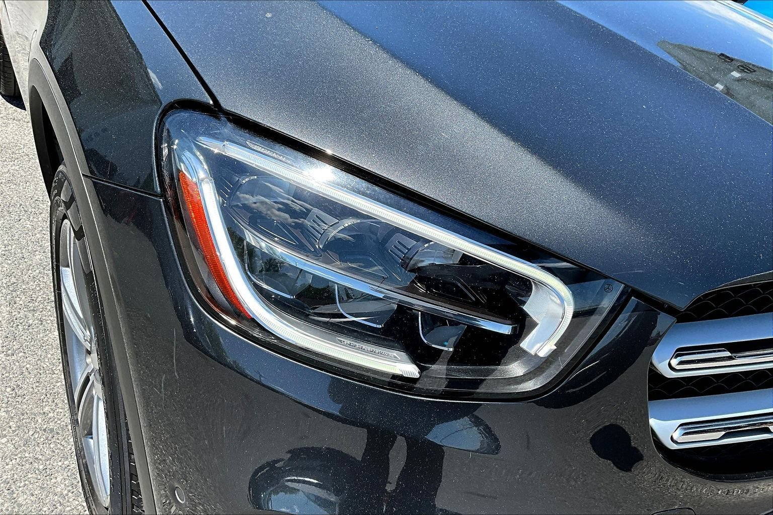 Used 2021 Mercedes-Benz GLC 300 w/ Premium Package image 34
