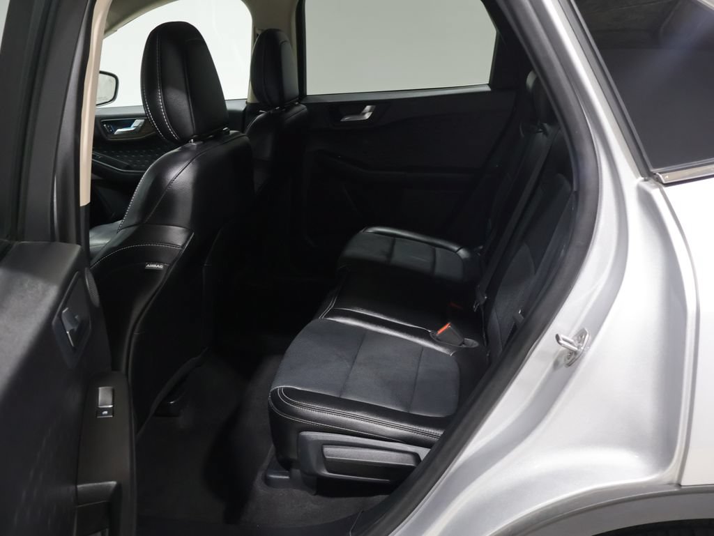 Used 2020 Ford Escape Titanium AWD/4WD image 18