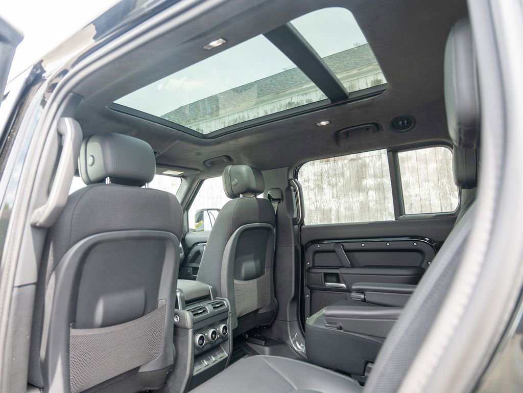 New 2026 Land Rover Defender 130 V8 AWD/4WD image 21