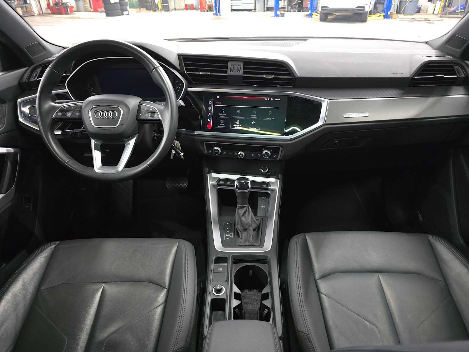 Used 2025 Audi Q3 2.0T Premium AWD/4WD image 18