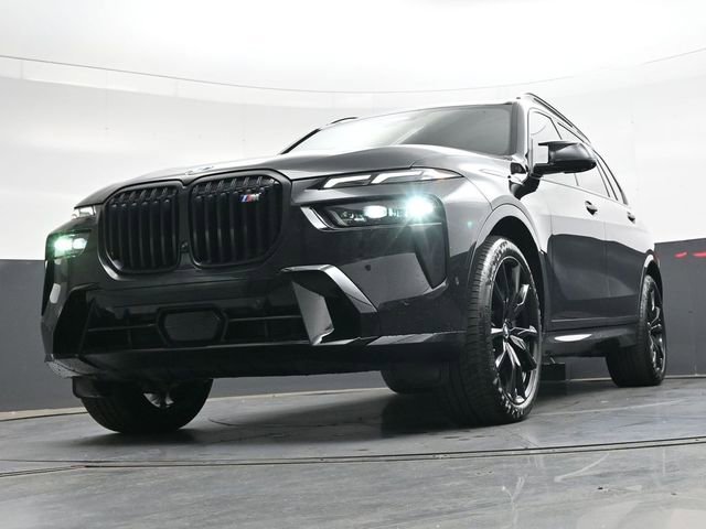 Used 2025 BMW X7 M60i AWD/4WD image 36