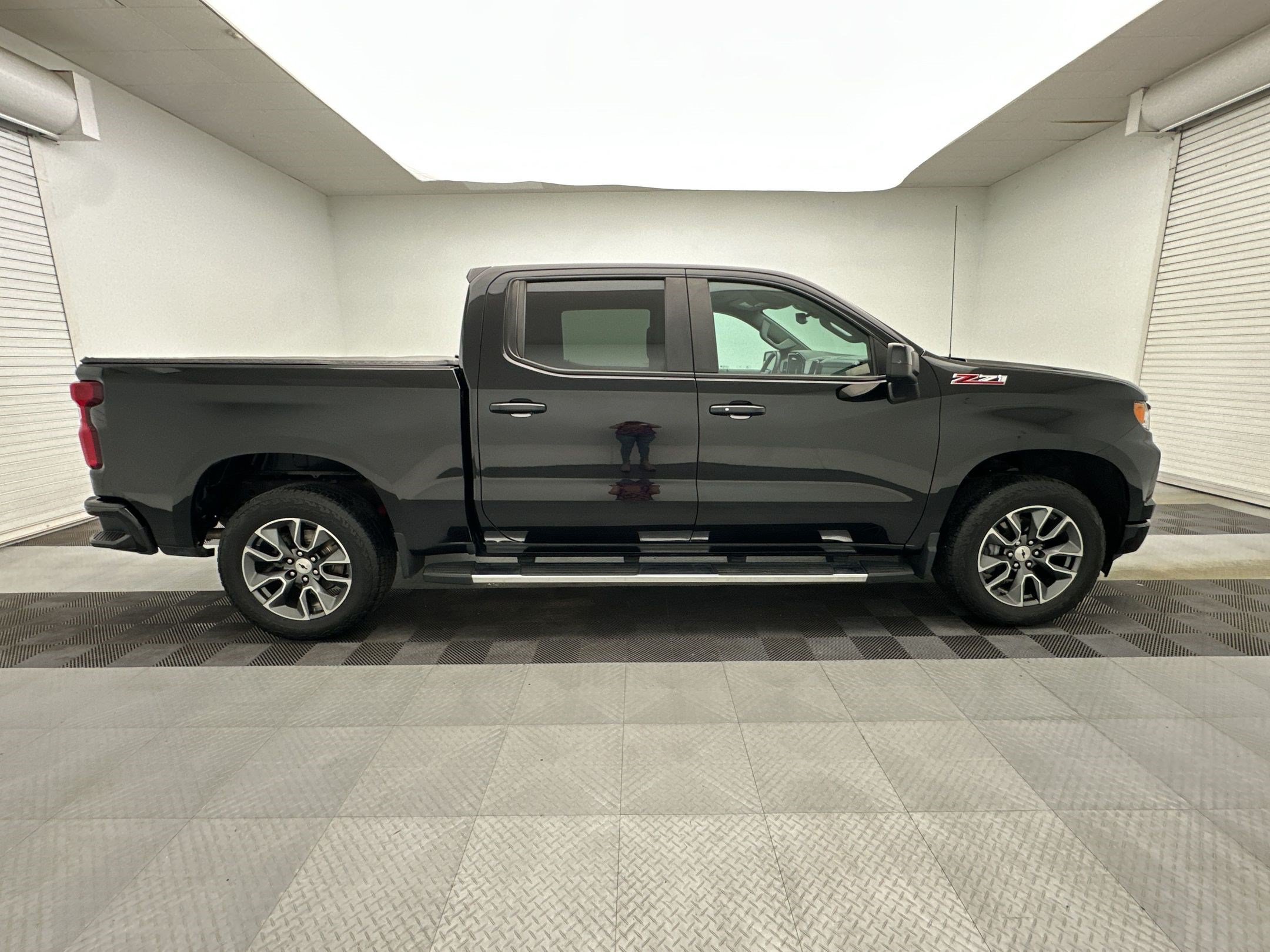 Certified 2023 Chevrolet Silverado 1500 RST w/ Z71 Off-Road Package AWD/4WD image 8