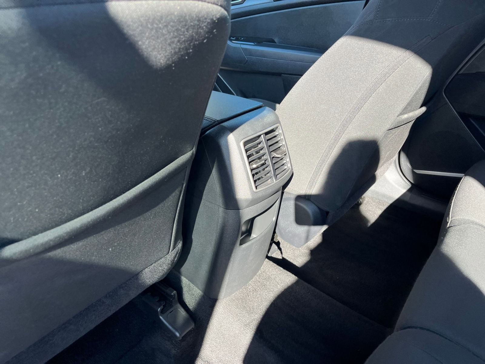 Used 2025 Kia Sportage LX image 23