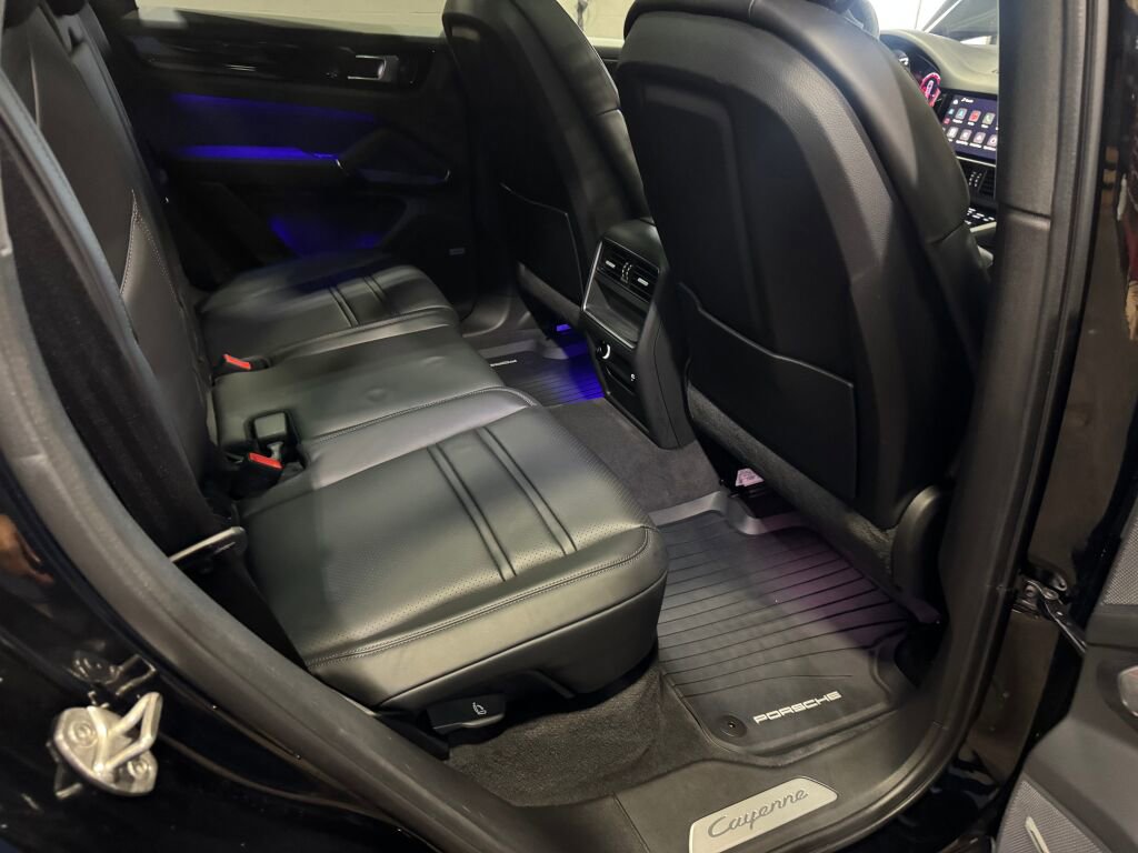 Used 2022 Porsche Cayenne E-Hybrid image 19