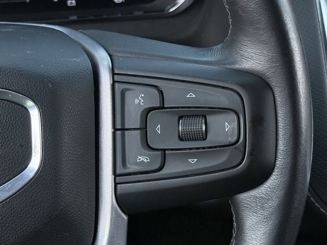 Used 2022 GMC Yukon SLT w/ SLT Luxury Package AWD/4WD image 16