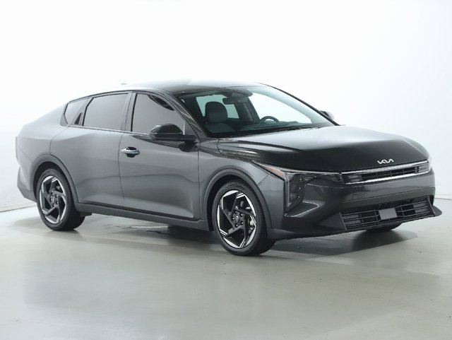 Used 2025 Kia K4 EX image 9