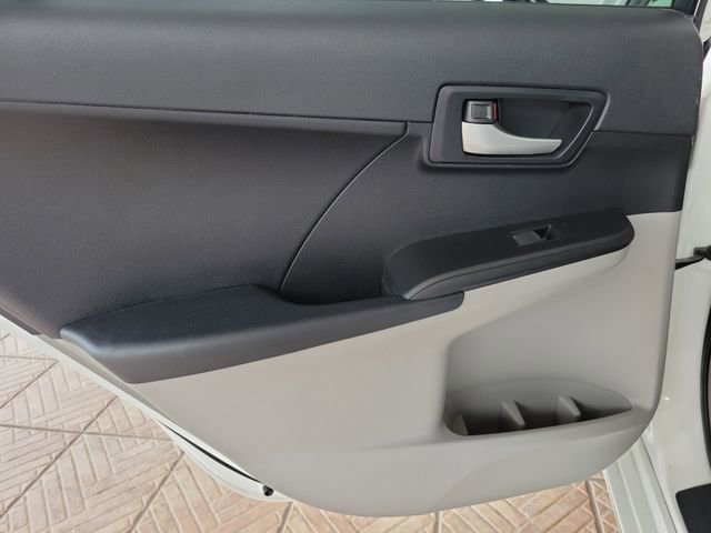 Used 2012 Toyota Camry LE image 18