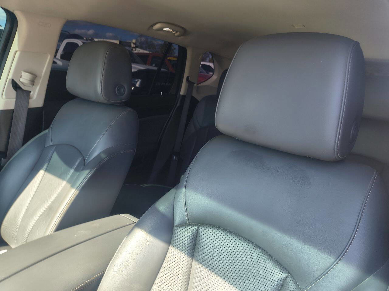 Used 2020 Buick Envision Essence image 11