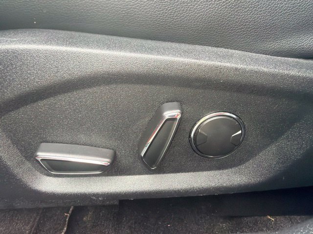Used 2020 Ford Fusion SEL FWD image 24