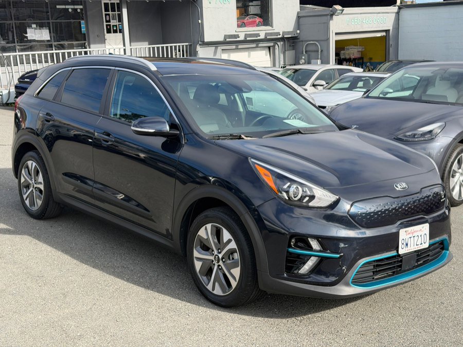 Used 2020 Kia Niro EX w/ Cold Weather Package image 3