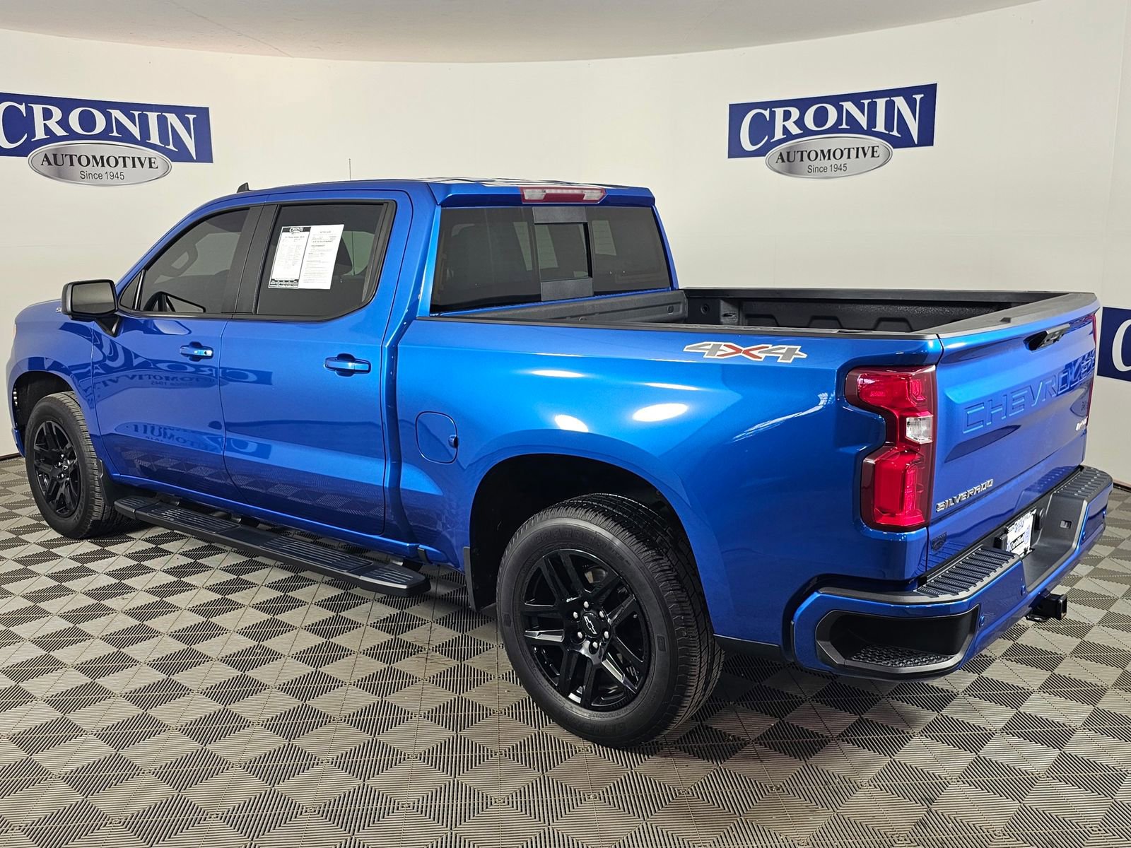Used 2022 Chevrolet Silverado 1500 RST w/ RST All Star Premium Package AWD/4WD image 3