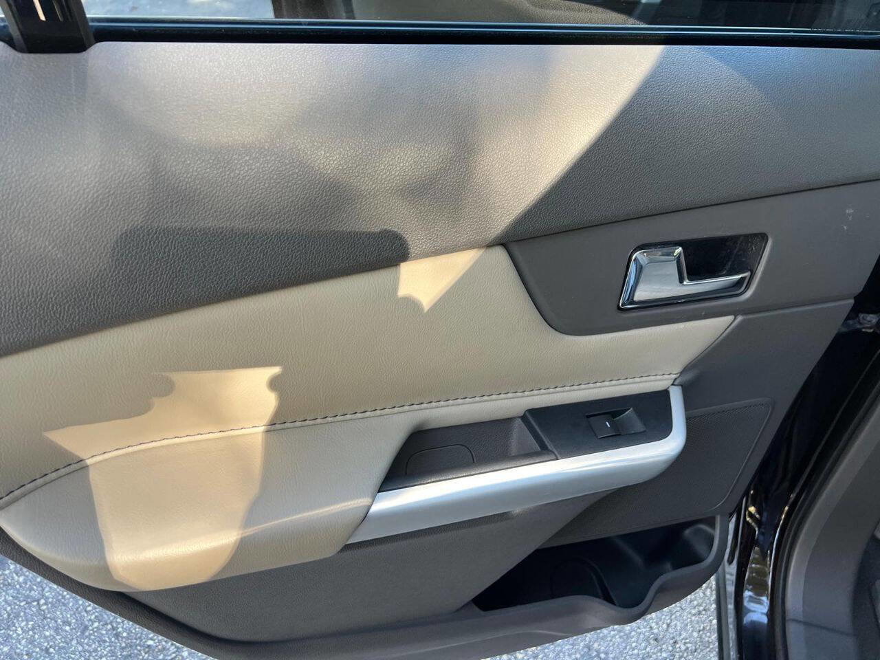 Used 2013 Ford Edge SEL image 22