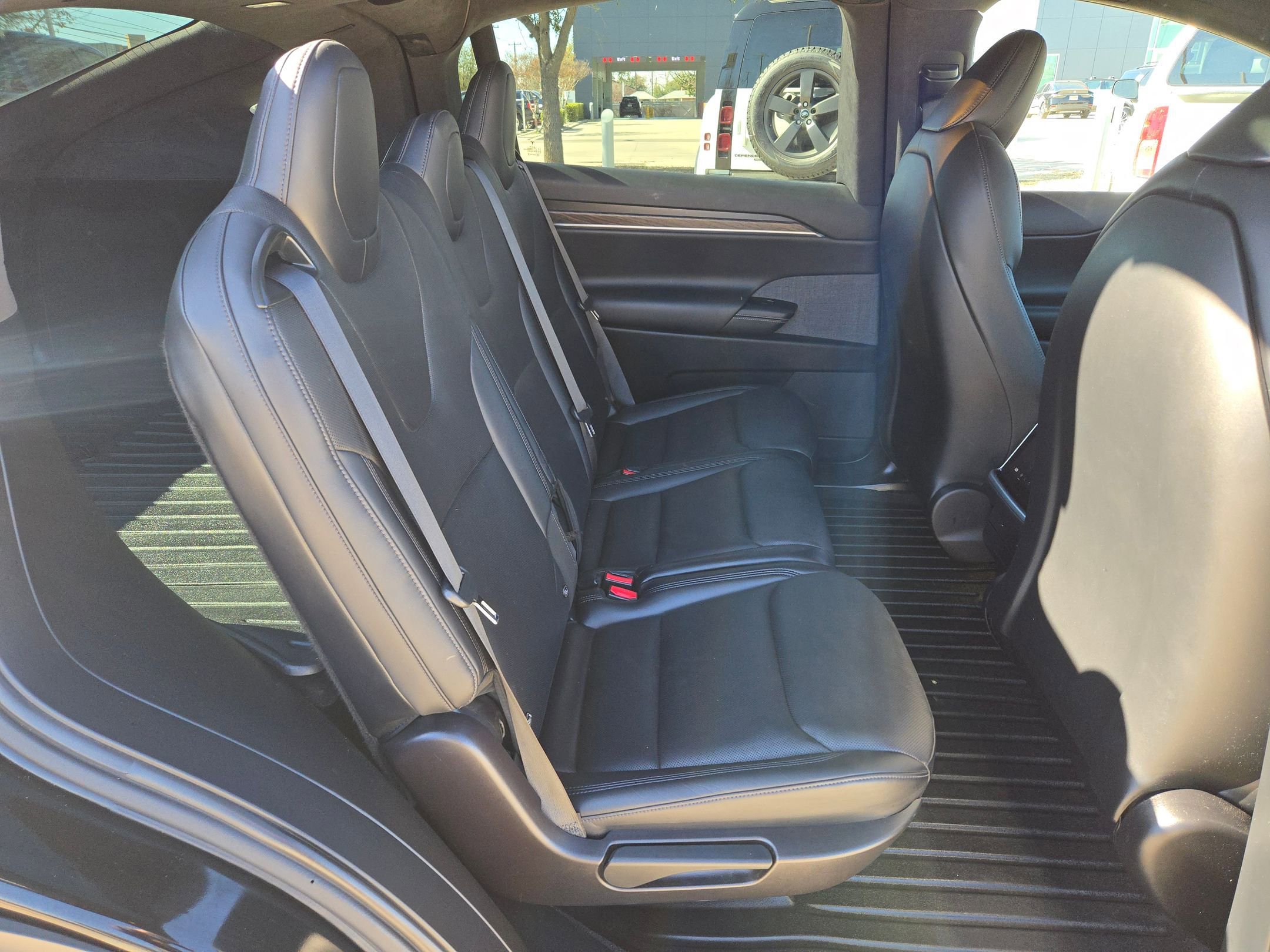 Used 2022 Tesla Model X image 24