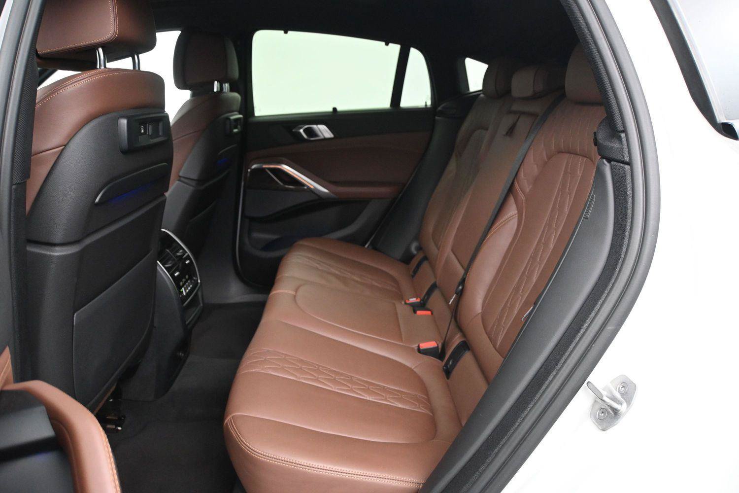 Used 2022 BMW X6 M50i w/ Executive Package AWD/4WD image 10